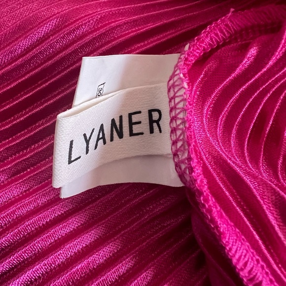 Lyaner Fuchsia Button Down Mini Shirt Dress with Belt - Picture 5 of 12